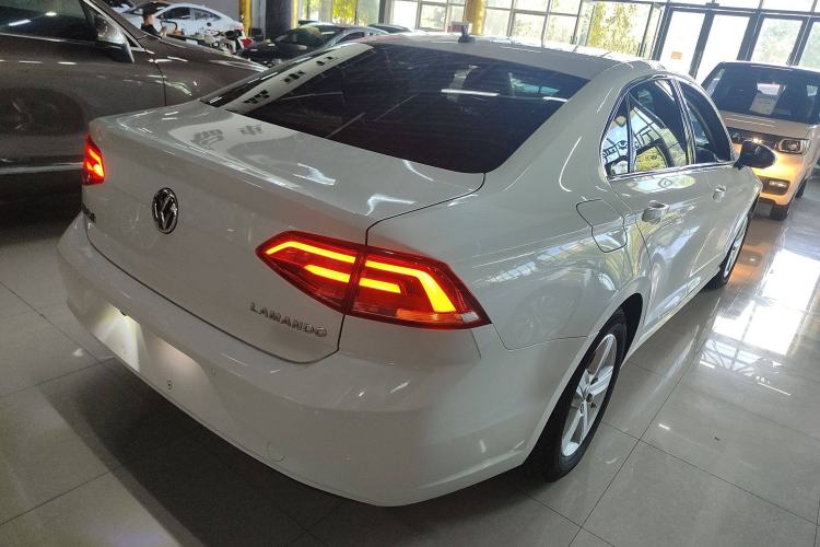 Used Volkswagen Lamando 2017 230TSI DSG Fashion Edition
