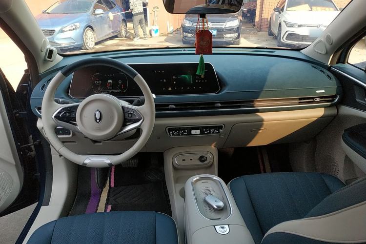 Used ORA Good Cat 2023 401 km Standard Range Premium Version Lithium Iron Phosphate
