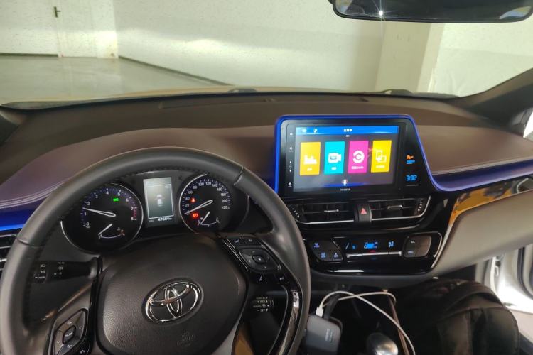 Used Toyota IZOA 2020 2.0L Yichi Version
