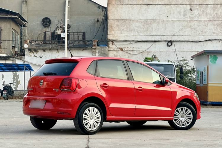 Used Volkswagen Polo 2016 1.6L Automatic Comfort Model
