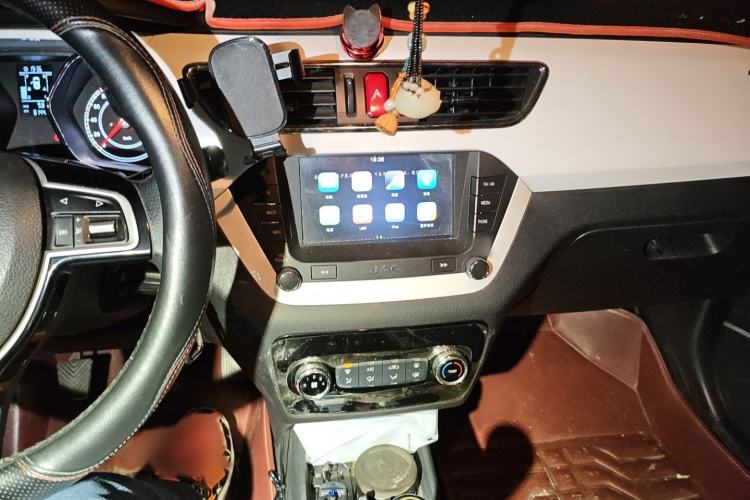 Used  Refine S2 2016 1.5L Manual Luxury Smart Version Two-Tone Edition
