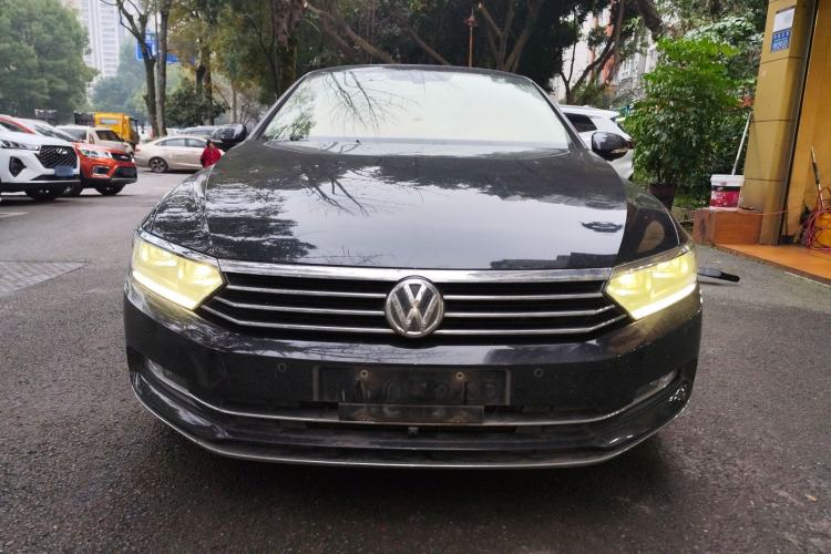 Used Volkswagen Magotan 2018 Facelift 330TSI DSG Luxury Model
