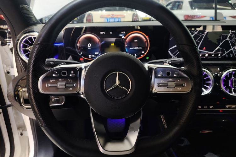 Used Mercedes-Benz A-Class 2022 Revised Version A 200 L Sport Sedan Fashionable Style
