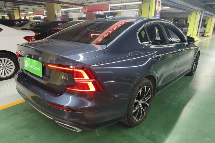 Used Volvo S60 2022 B4 Zhiyi Luxury Edition