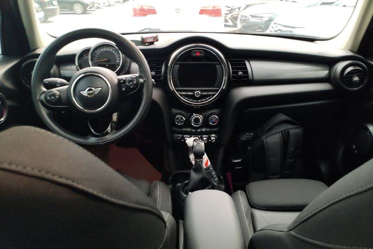 Used  MINI 2016 1.5T COOPER Five-Door Edition
