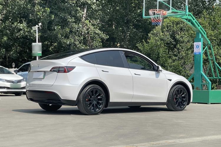 Used Tesla Model Y 2021 Long-Range All-Wheel-Drive Version 3D7
