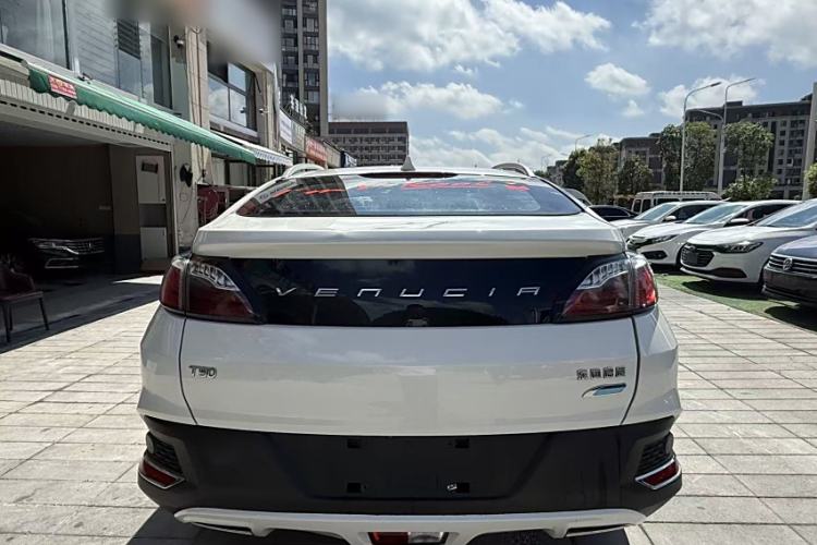 Used Venucia T90 2018 2.0L CVT Smart Connect Luxury Edition China V Standard
