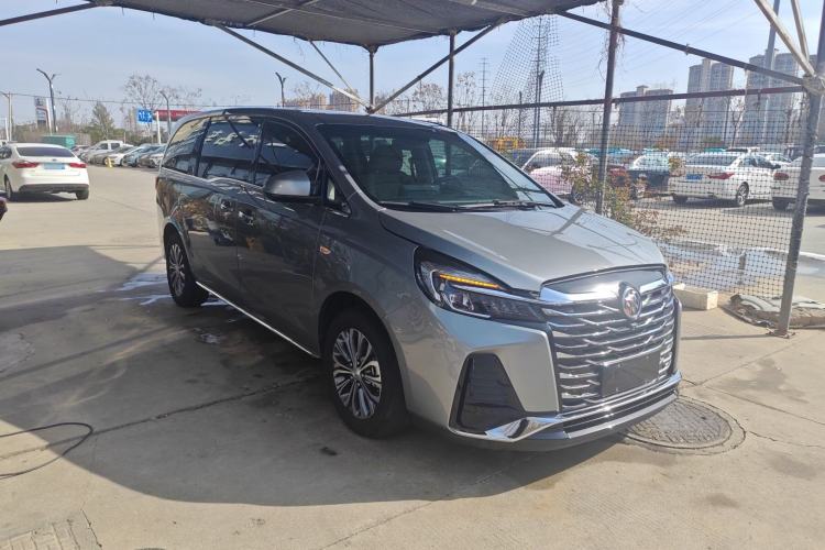 Used Buick GL8 2023 Facelifted Land Cruiser Executive Luxury Version
