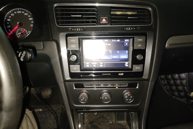 Used Volkswagen Golf 2018 230TSI Manual Comfort Version
