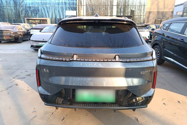 Used Lynk & Co 08 EM-P 2025 220 km All-Wheel-Drive Performance Halo