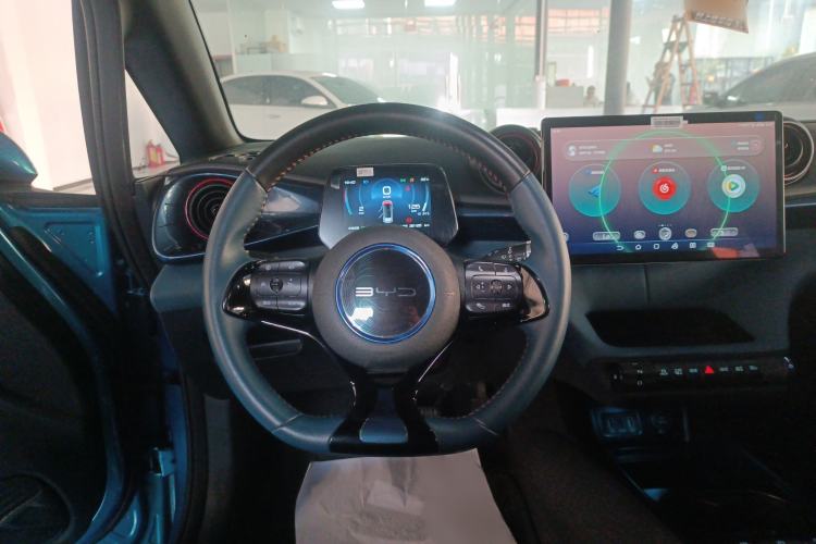 Used BYD Dolphin 2021 405 km Fashion Edition
