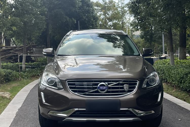 Used Volvo XC60 2017 T5 AWD Smart Upgrade Edition
