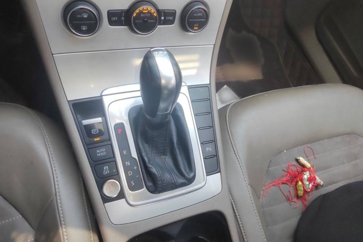 Used Volkswagen Magotan 2015 Facelift 1.8TSI Luxury Model
