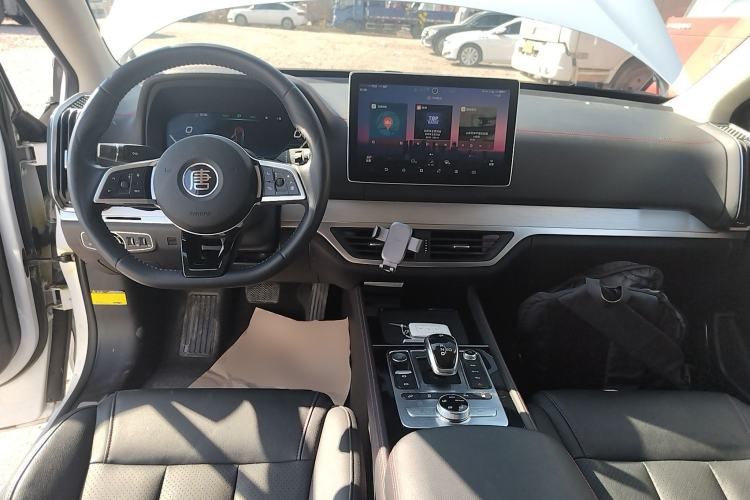 Used BYD Tang New Energy 2018 DM 2.0T All-Wheel Drive Smart Connectivity Luxury Model 7 Seats China V Emission Standard