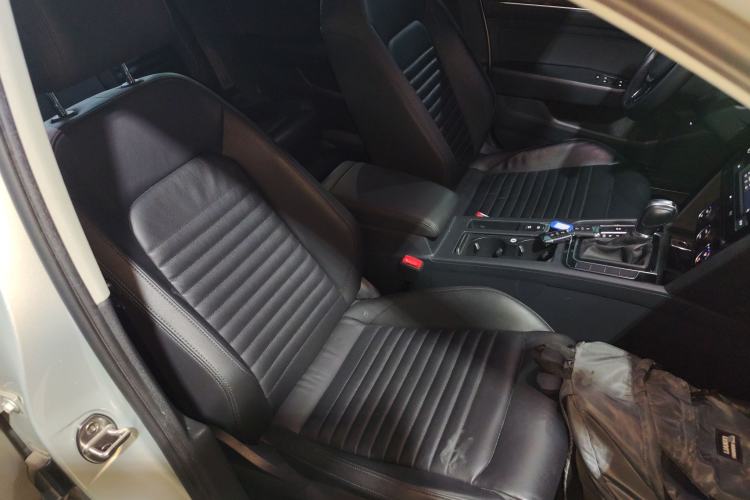 Used Volkswagen Magotan 2018 Facelift 380TSI DSG Luxury Version
