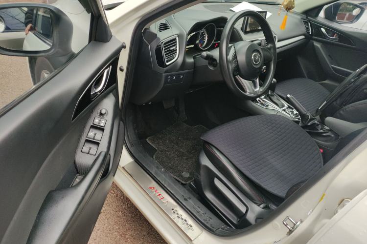 Used Mazda Mazda 3 Axela 2016 Sedan 1.5L Automatic Luxury Model
