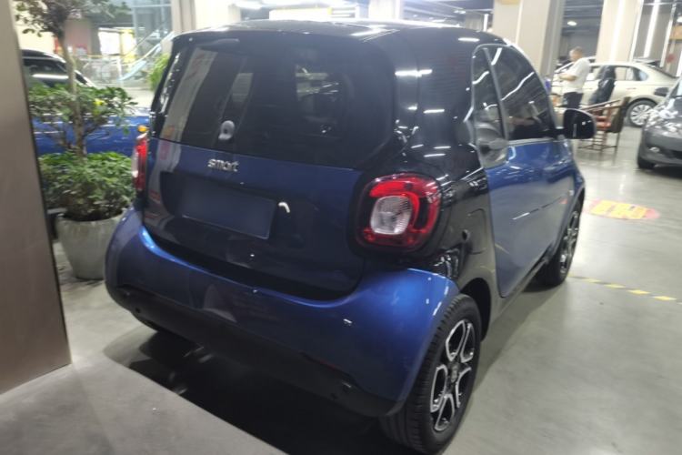 Used  fortwo 2019 0.9T 66kW Hardtop Wind Power Edition China VI
