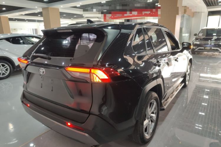 Used Toyota RAV4 2021 2.0L CVT Two-Wheel Drive Fashion Edition