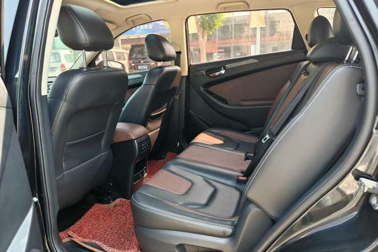 Used Dongfeng Fengon 580 2017 1.5T Manual Luxury Model
