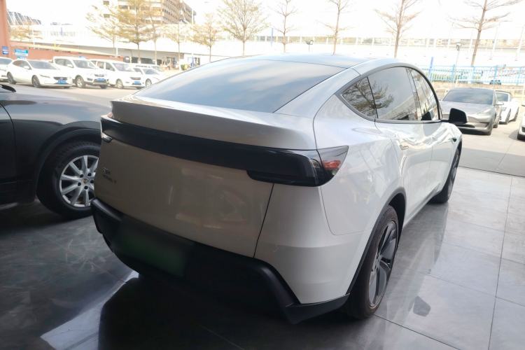 Used Tesla Model Y 2025 Rear-Wheel-Drive Version
