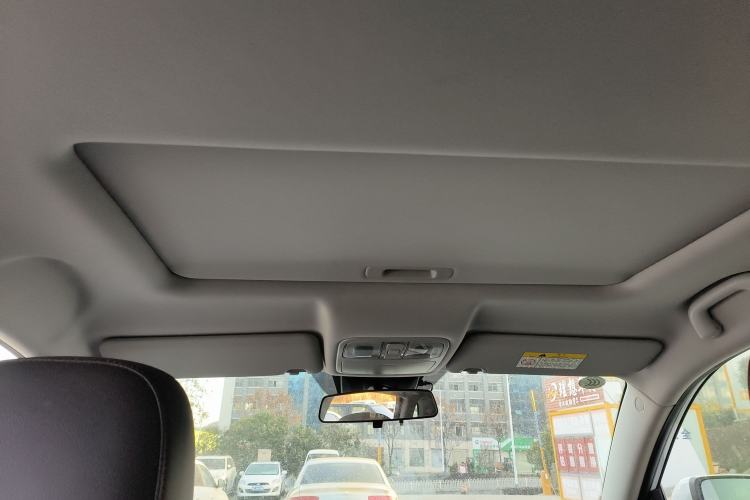 Used Changan CS75 2017 Shangkui Edition 1.5T Manual Fengxiang Model
