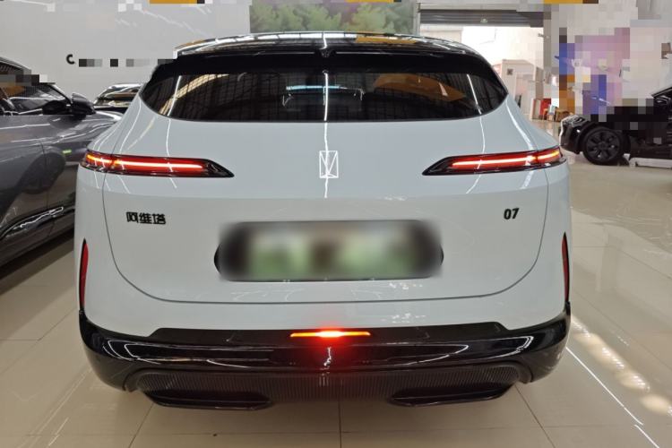 Used  07 2024 Ultra All-Electric Four-Wheel Drive
