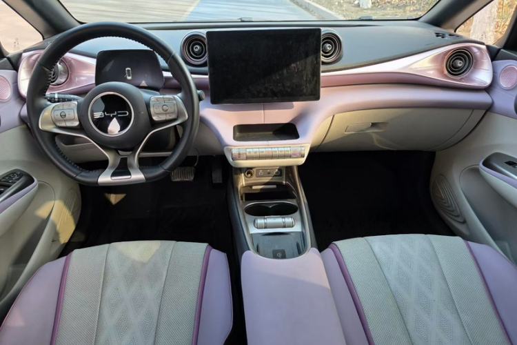 Used BYD Dolphin 2023 420 km Fashion Edition
