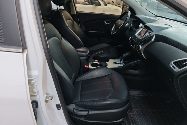 Used Hyundai ix35 2015 2.0L Automatic 2WD Smart Type China IV
