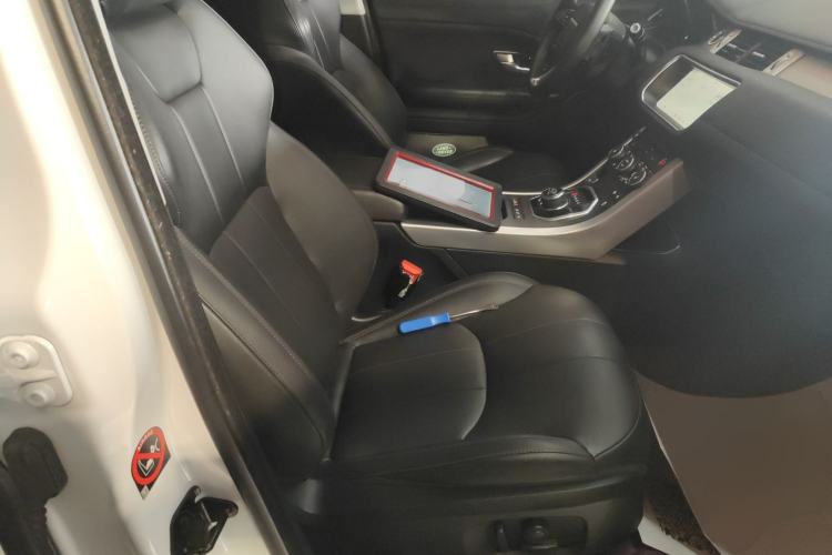 Used Land Rover Range Rover Evoque 2018 240 PS SE Smart Brilliance Edition
