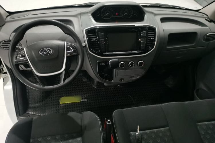 Used SAIC MAXUS Xintu V80 2021 2.0T AMT Classic Aoyuntong Long Wheelbase Mid-Roof 6/7/8/9-Seater
