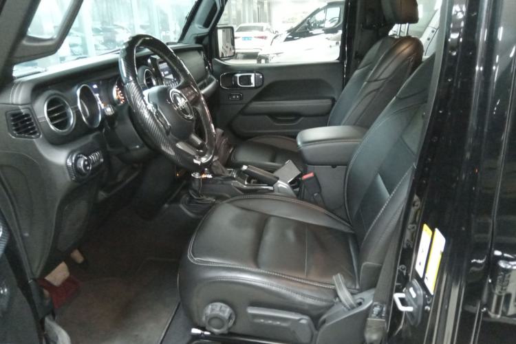 Used  Wrangler 2019 2.0T Sahara 4-Door Version China V Standard