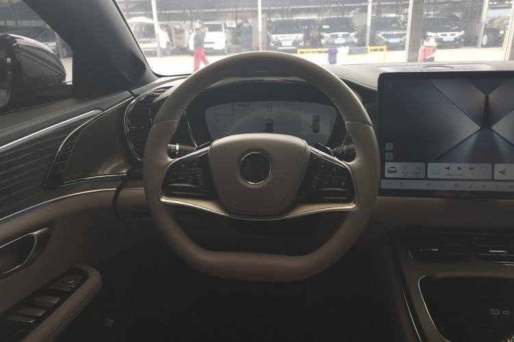 Used BYD Han 2025 DM-i Intelligent Driving Edition 125KM LiDAR Flagship Model
