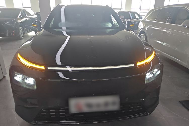 Used XPeng G9 2025 725 with Ultra-Long Range Max
