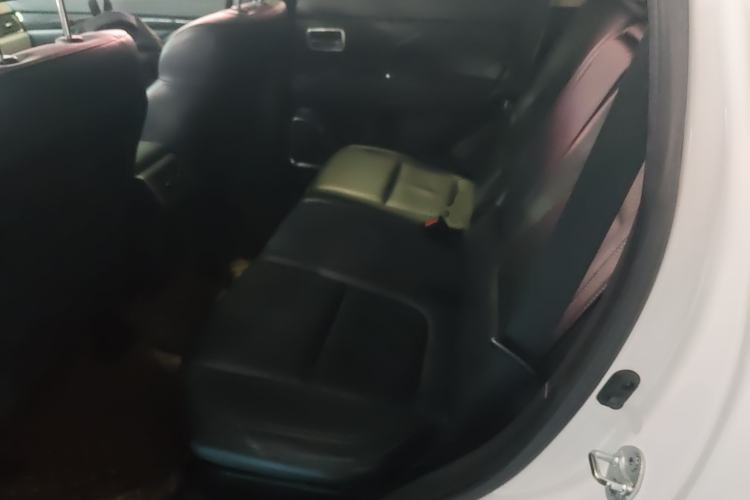 Used Mitsubishi Outlander 2019 2.0L Two-Wheel Drive Comfort Edition 5 Seats China VI Standard
