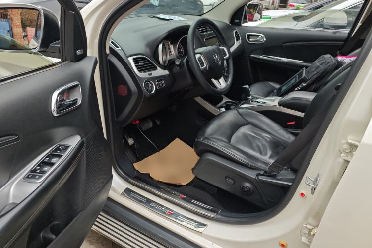 Used Dodge Journey 2015 2.0TD Four-Wheel Drive Luxury Edition
