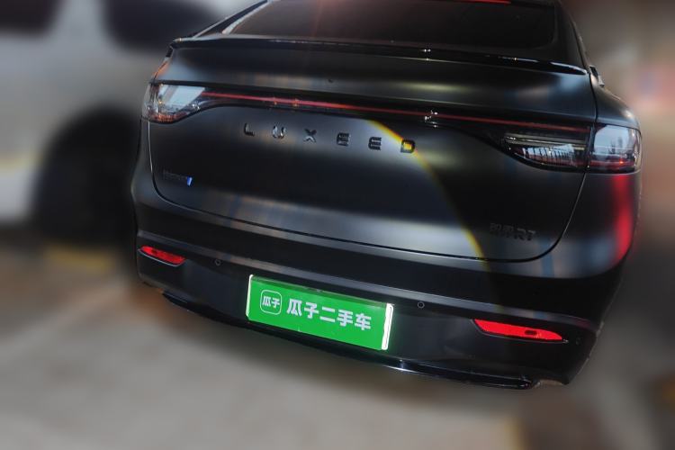 Used Hima Luxeed R7 2024 All-Electric 802 km Max
