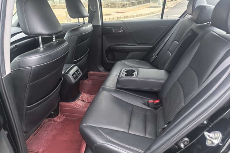 Used Honda Accord 2016 2.0L Luxury Edition
