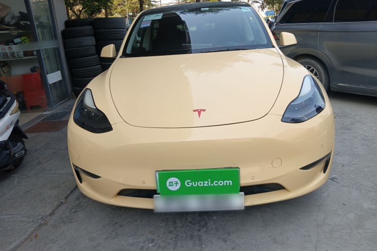 Used Tesla Model Y 2022 Long-Range All-Wheel-Drive Version
