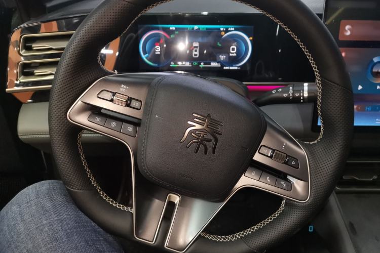 Used BYD Qin L 2024 DM-i 120KM Excellence Model
