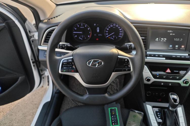 Used Hyundai Elantra 2016 1.6L Automatic ZhiXuan – Elite Version
