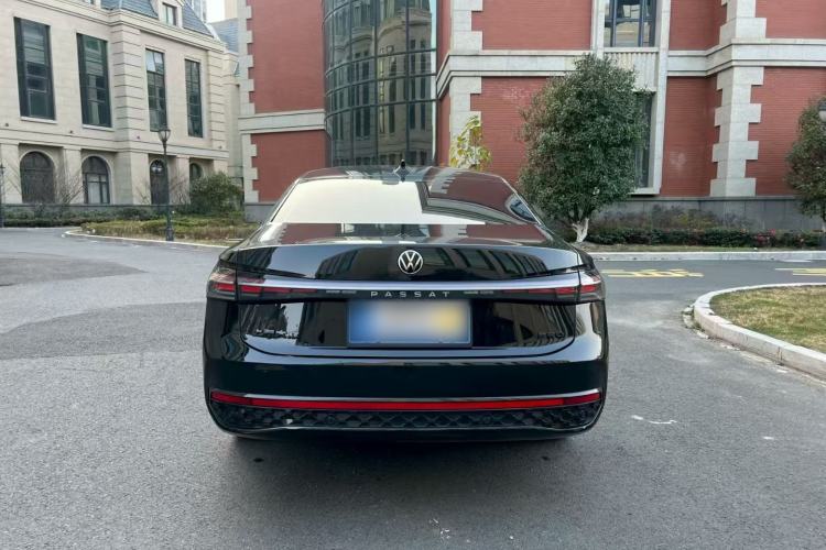 Used Volkswagen Passat 2025 Pro 380TSI Starry Dragon Edition
