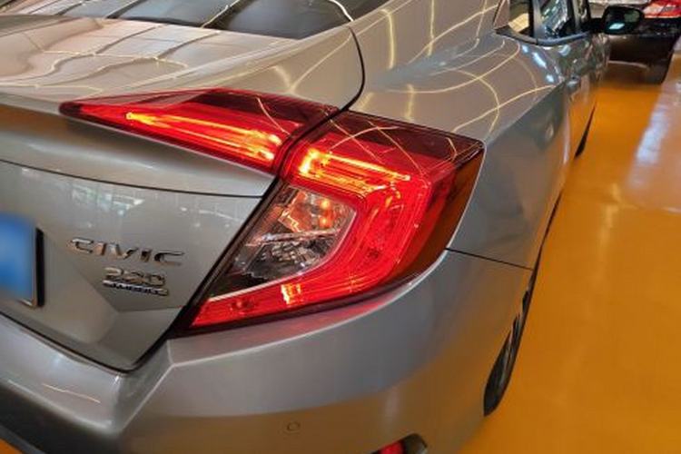 Used Honda Civic 2016 220TURBO Manual Luxury Edition
