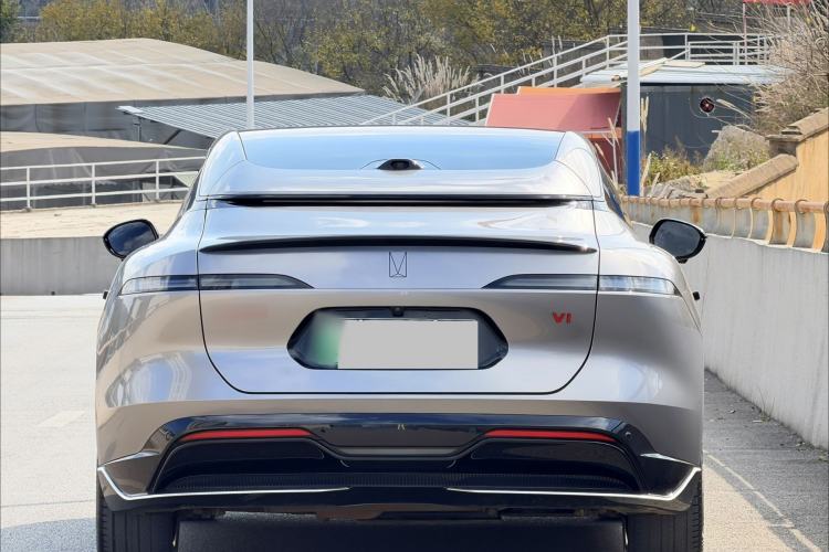 Used  06 2025 Max Extended-Range Edition