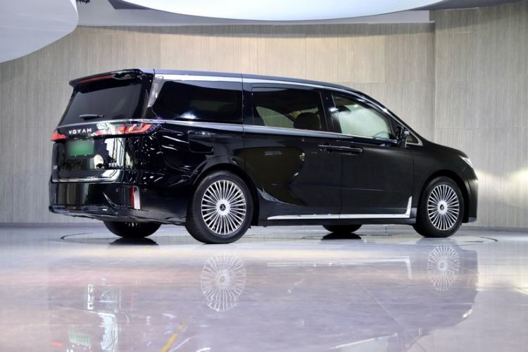 Used VOYAH Dream 2025 PHEV Four-Wheel-Drive Flagship Kunpeng Edition