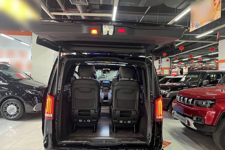 Used Mercedes-Benz V-Class 2021 V 260 Avantgarde Edition
