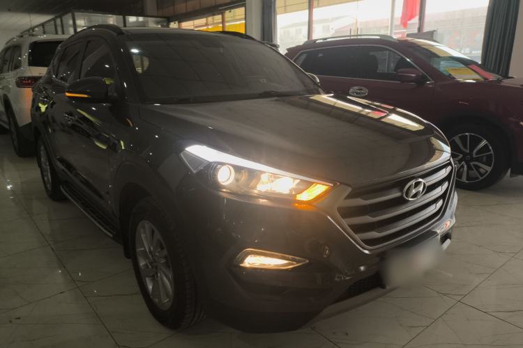 Used Hyundai Tucson 2018 1.6T Dual-Clutch Two-Wheel Drive 15th Anniversary Special Edition