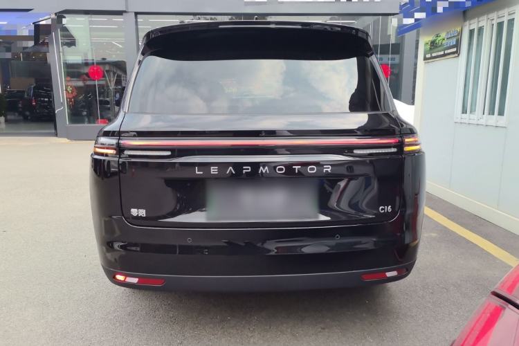 Used Leapmotor C16 2026 Extended-Range 280 LiDAR Zhizun Edition 6 Seats
