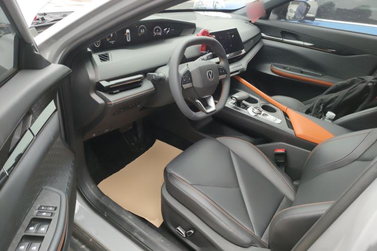 Used Changan UNI-V 2022 1.5T Prestige Version
