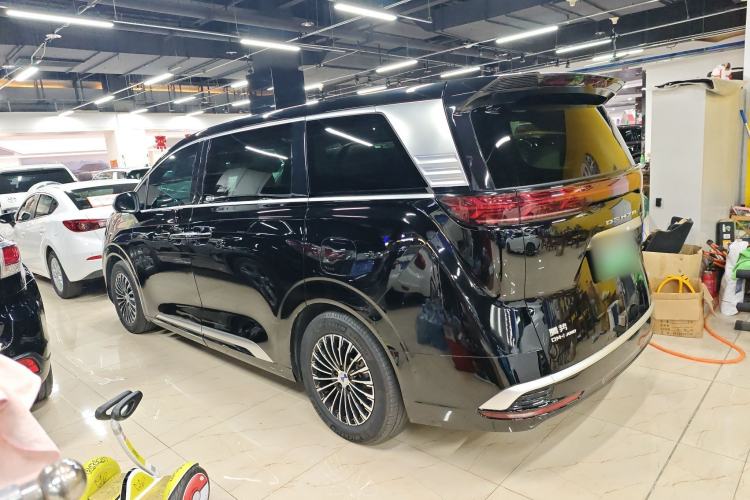 Used Denza D9 2022 DM-i 970 Four-Wheel Drive Prestige Model
