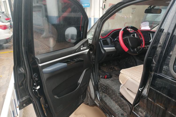 Used FORTHING Lingzhi 2023 M5L 1.6L Base Model 5 Seats
